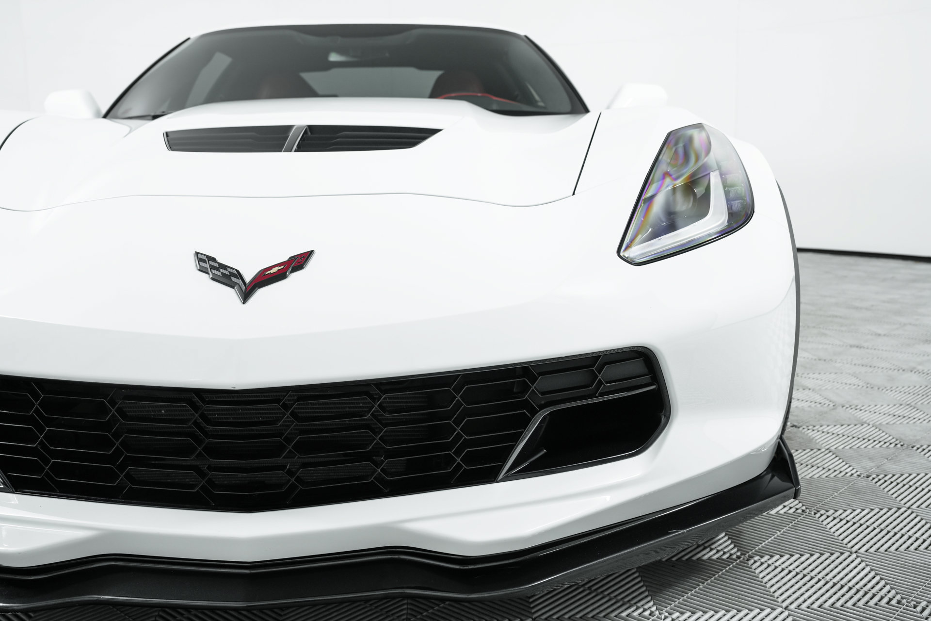 Used 2015 Chevrolet Corvette Z06 w/ 3LZ Preferred Equipment Group RWD image 41