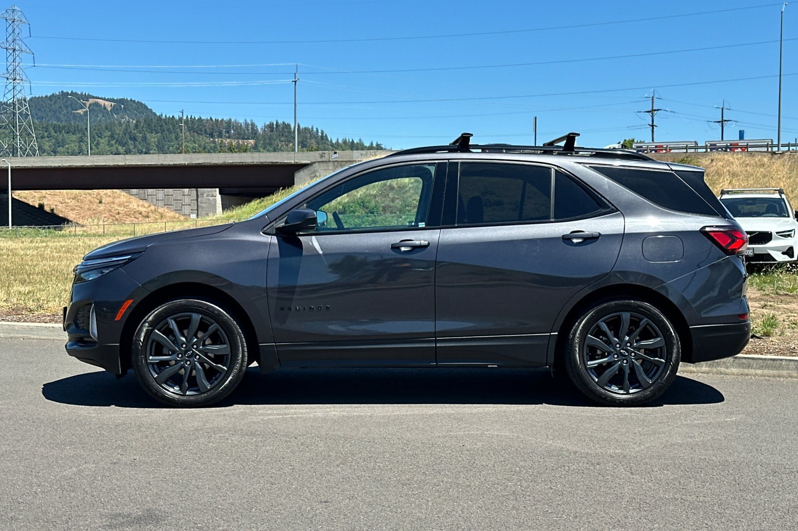 Used 2023 Chevrolet Equinox RS AWD/4WD image 6