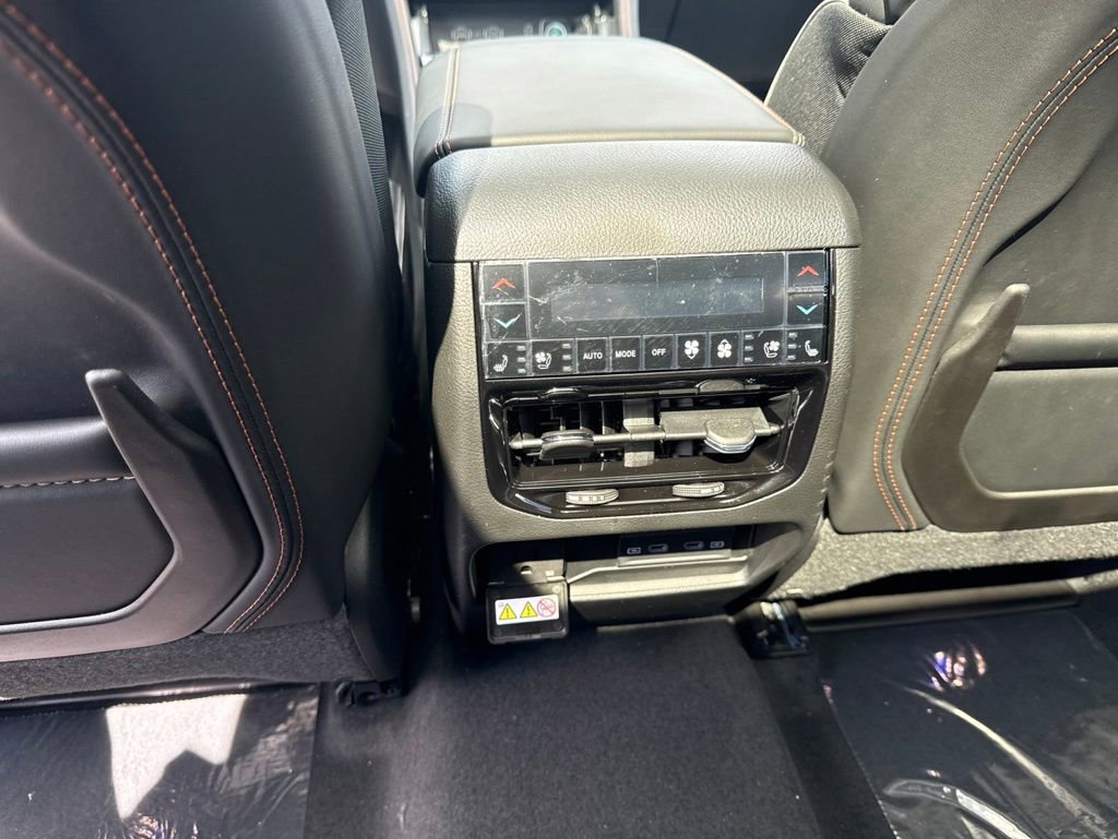 New 2026 Jeep Grand Cherokee Summit AWD/4WD image 25