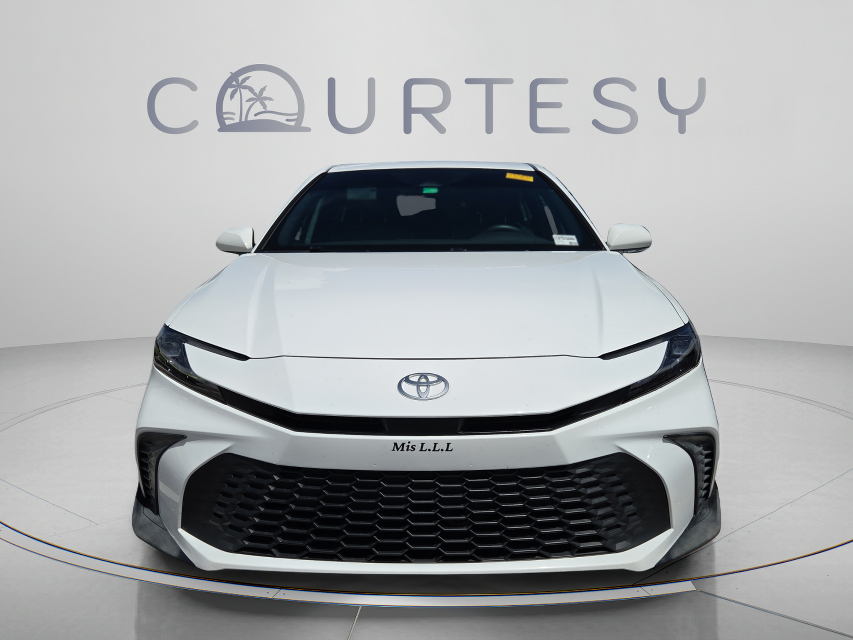 Certified 2025 Toyota Camry SE FWD image 4