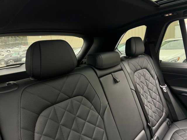 Used 2024 BMW X5 xDrive50e w/ M Sport Package AWD/4WD image 32