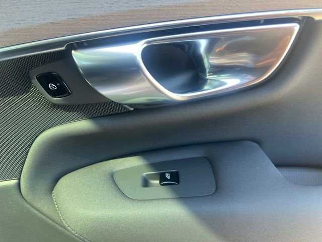New 2026 Volvo XC90 B5 Plus w/ Protection Package image 27