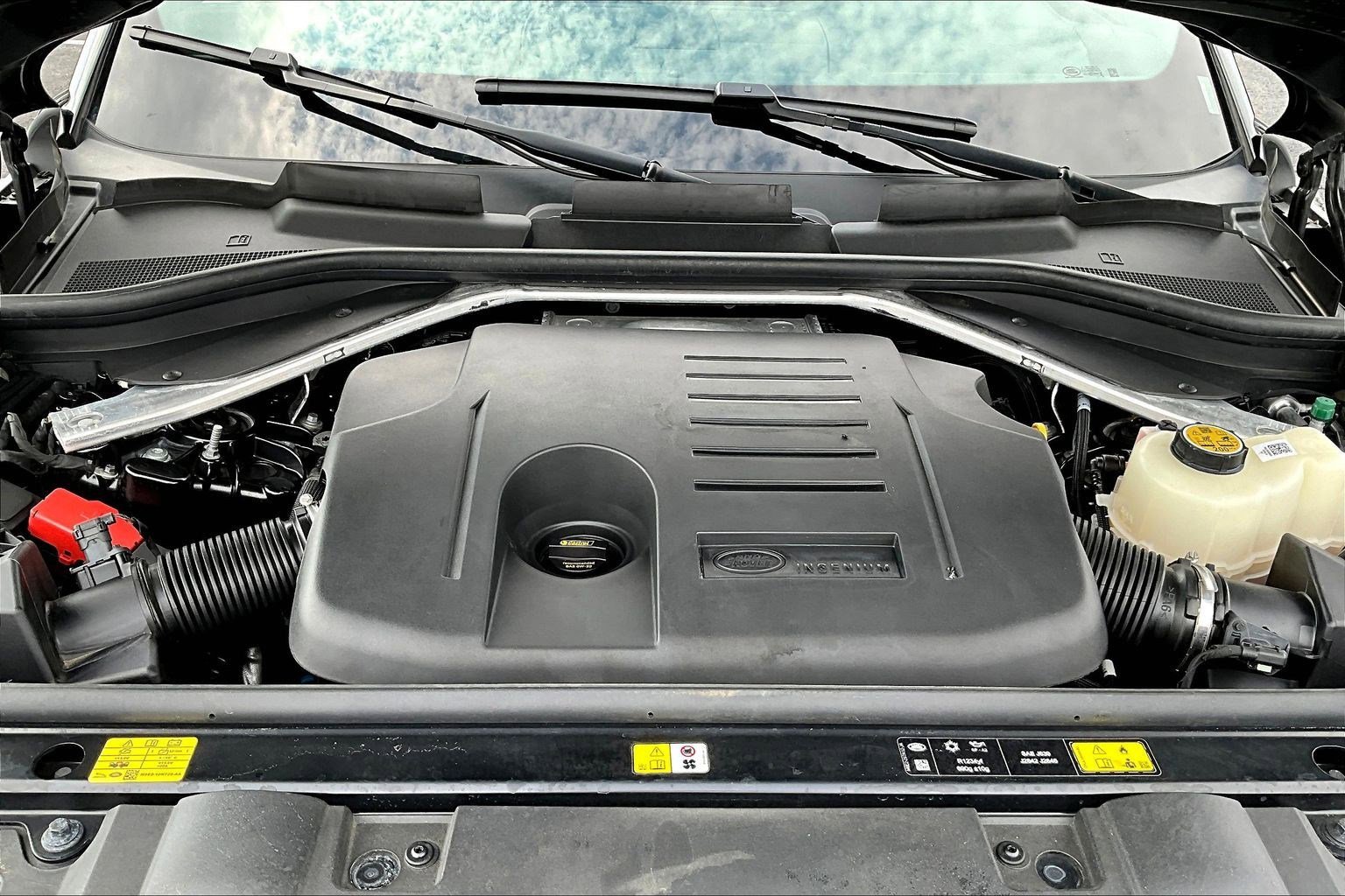 Used 2024 Land Rover Range Rover Sport SE image 31