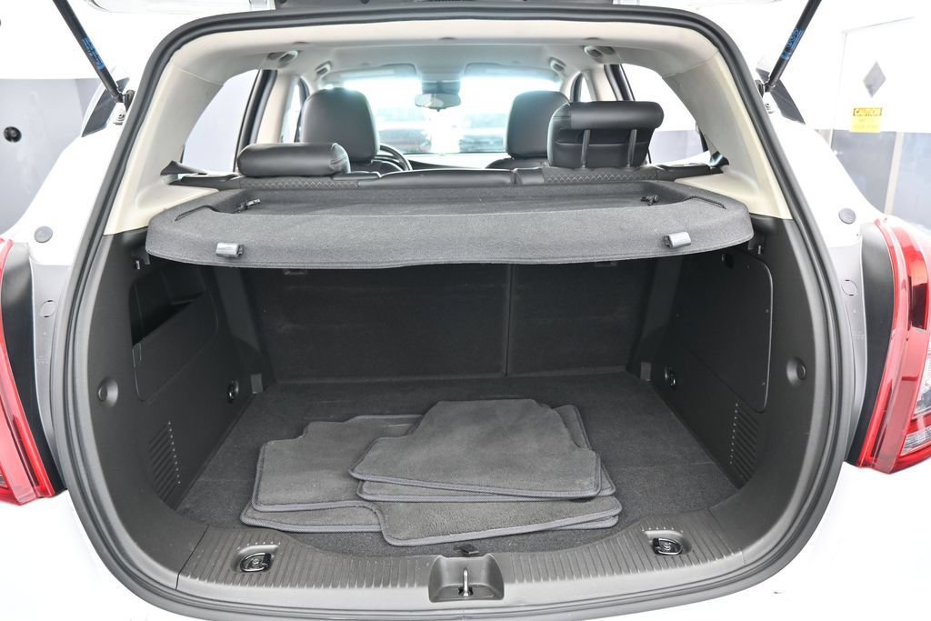 Used 2019 Buick Encore Preferred w/ Safety Package FWD image 32