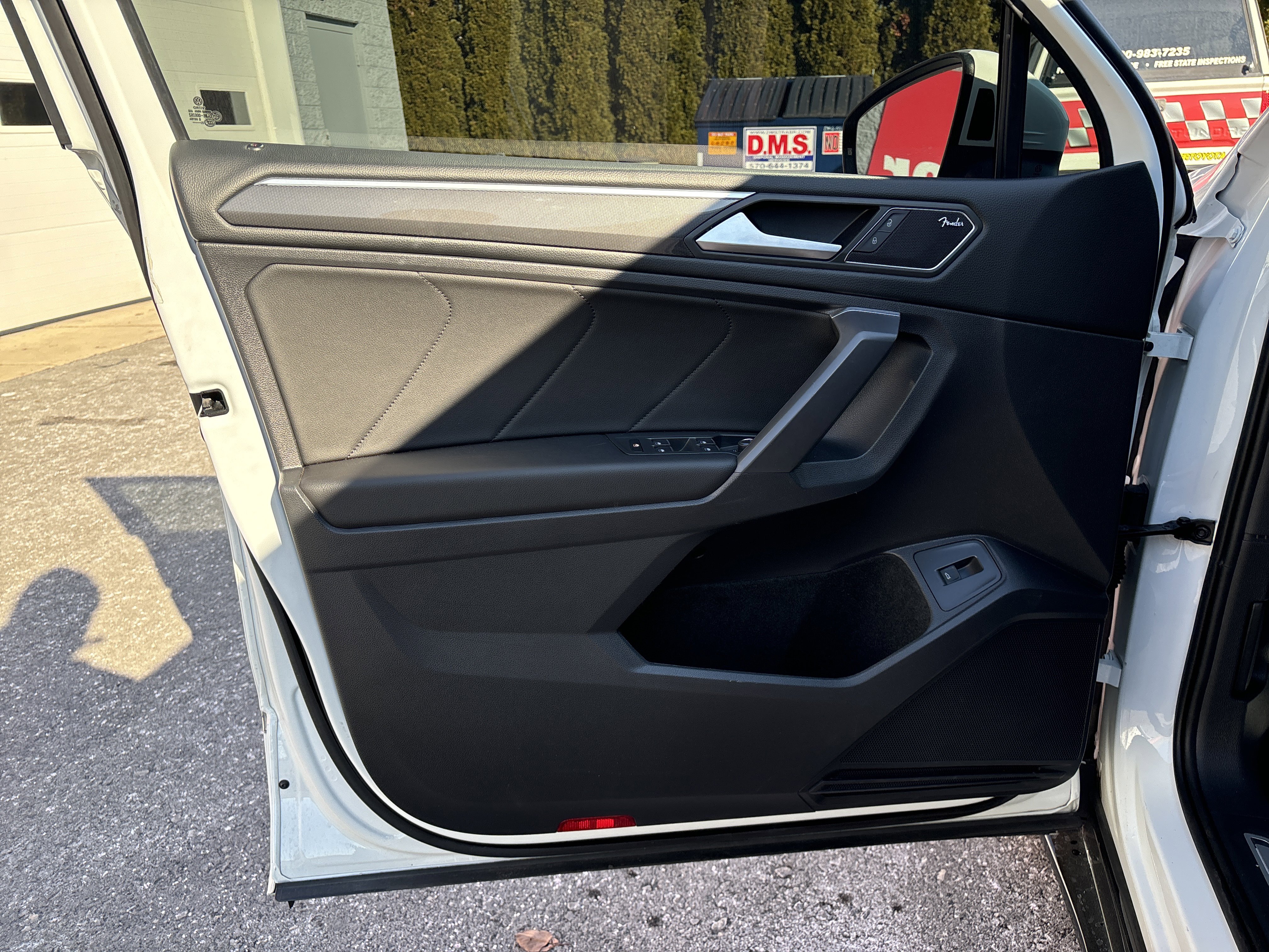 Used 2021 Volkswagen Tiguan SEL Premium R-Line image 16