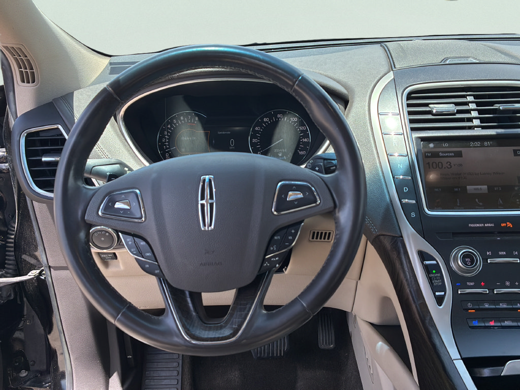 Used 2017 Lincoln MKX Reserve FWD image 28