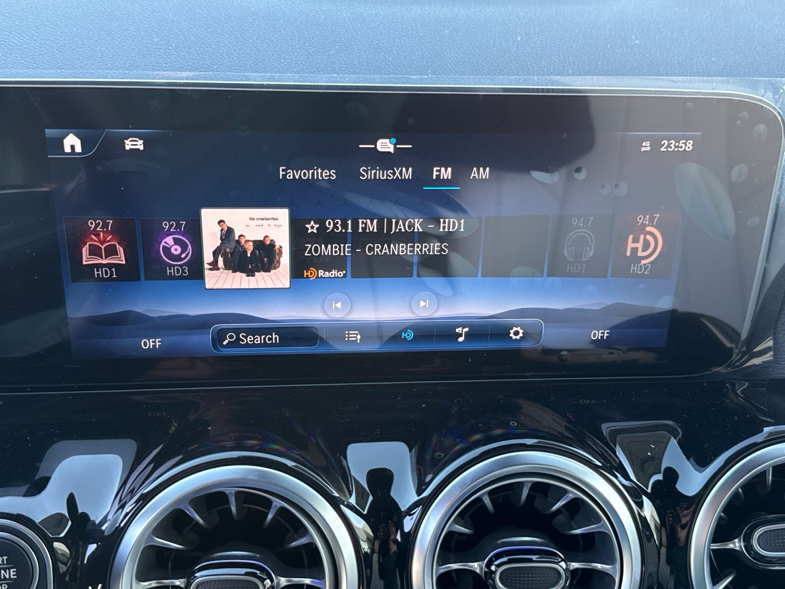 New 2026 Mercedes-Benz GLA 250 image 27