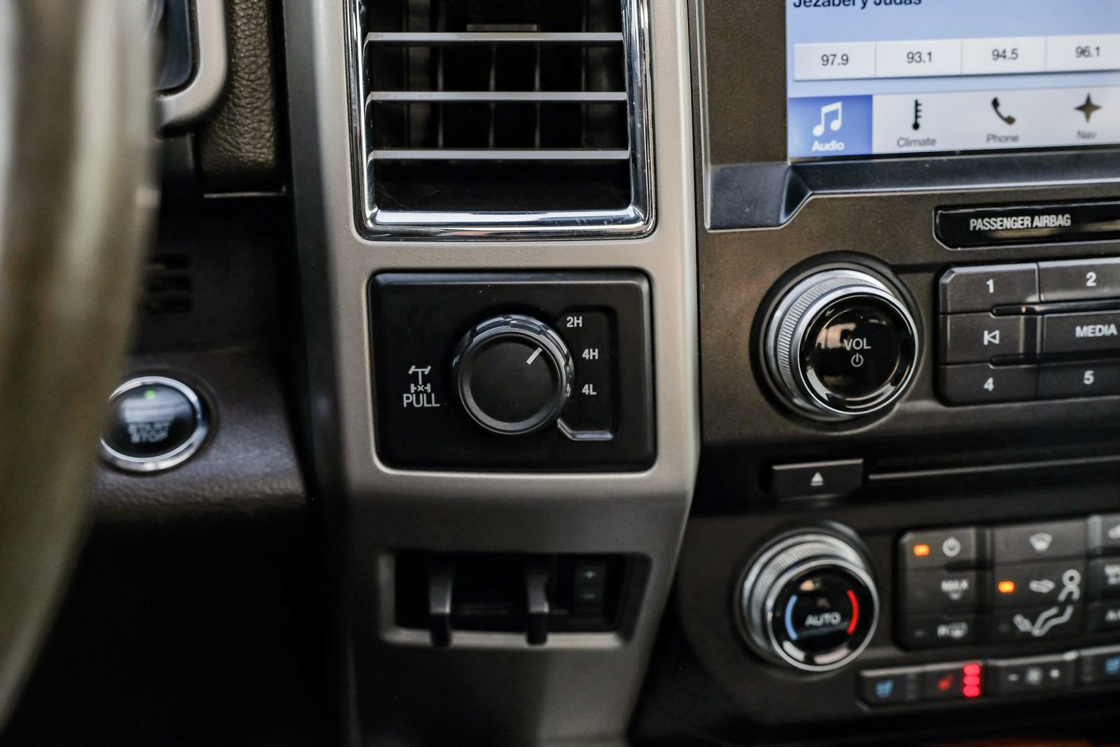 Used 2017 Ford F250 King Ranch w/ King Ranch Ultimate Package image 27