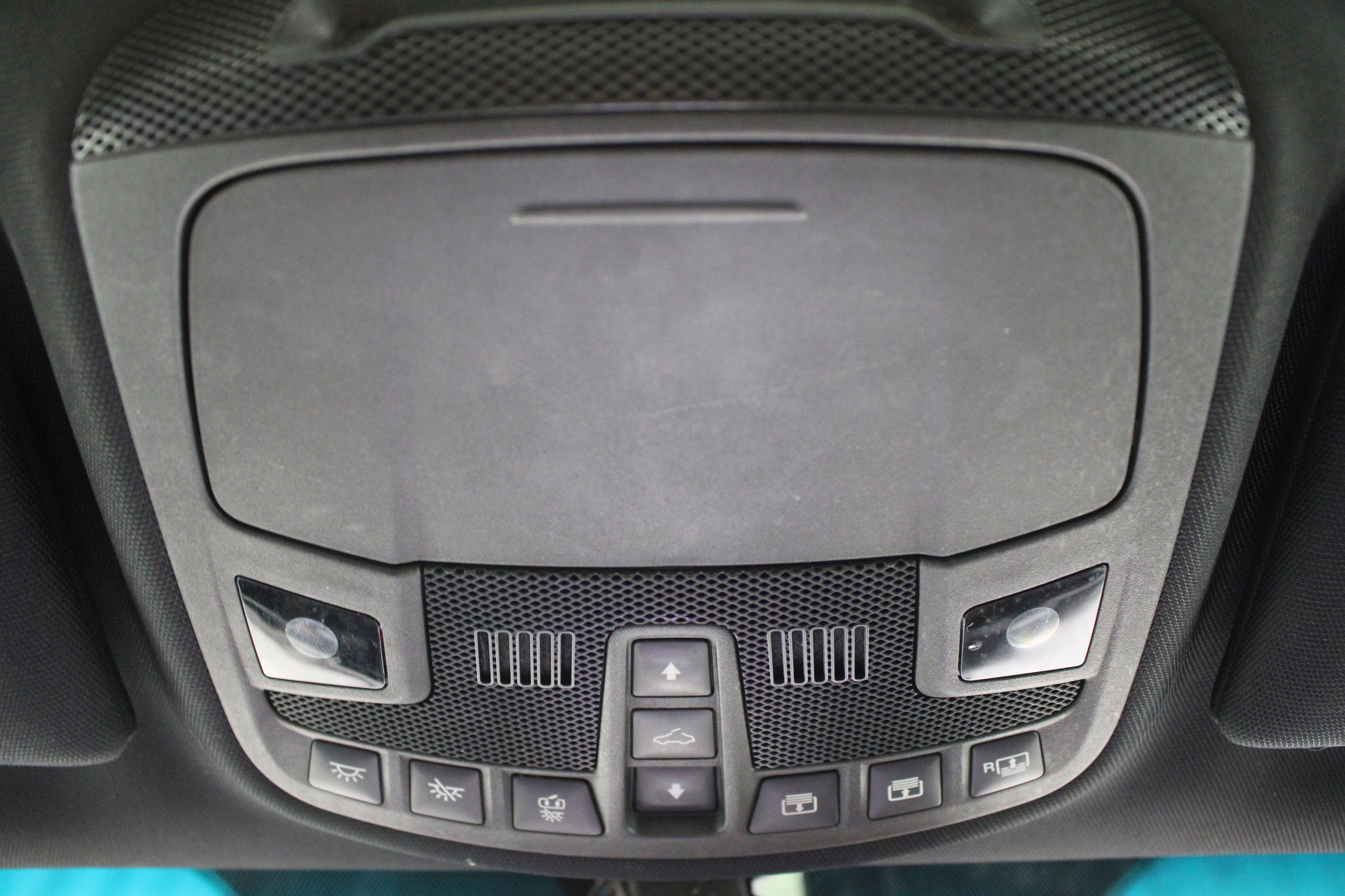 Used 2019 Lincoln Continental Reserve w/ Rear Seat Package FWD image 17