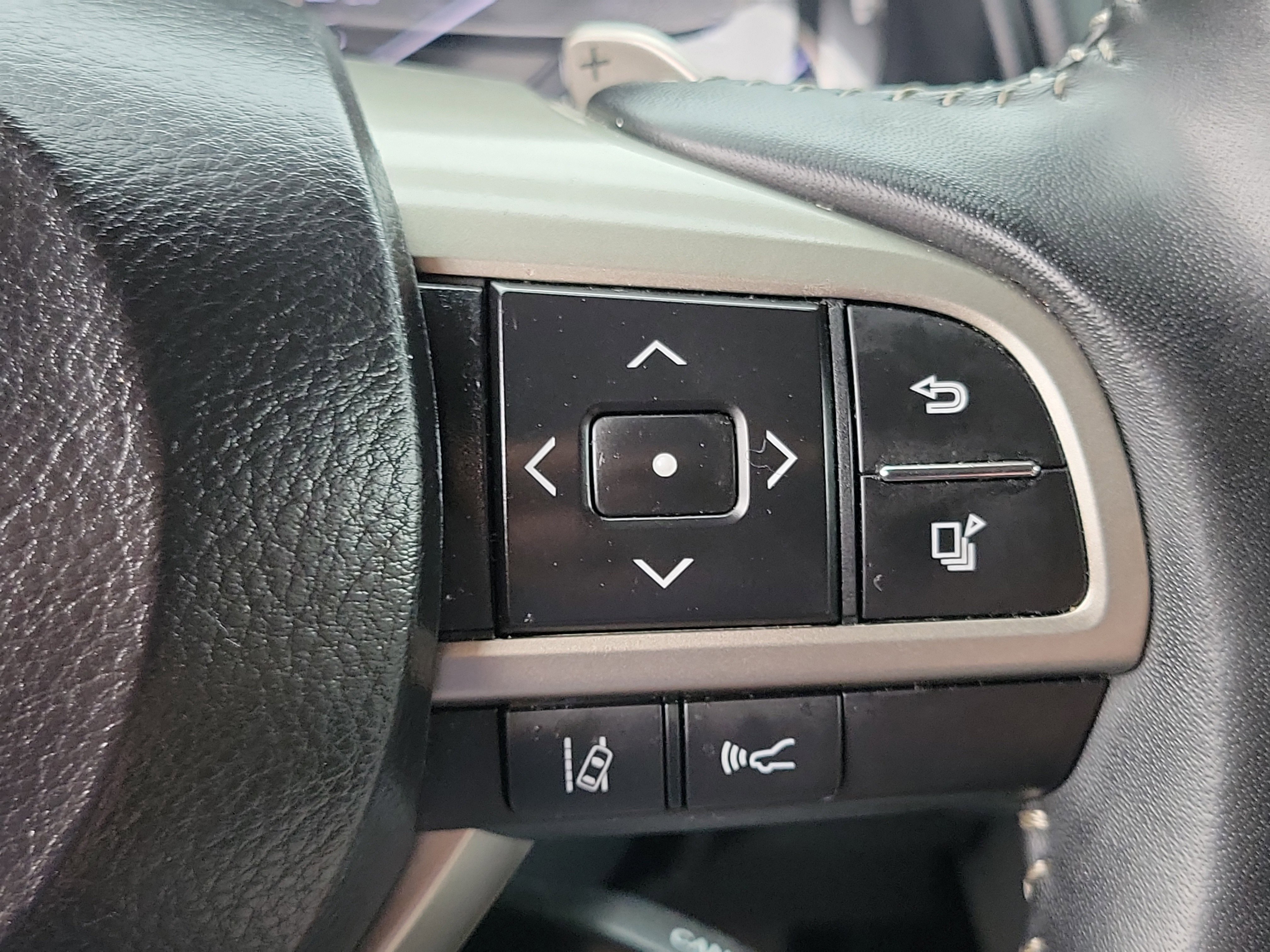 Used 2020 Lexus RX 350 FWD w/ Premium Package image 8