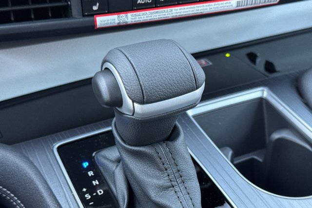 New 2026 Toyota Sienna XLE AWD/4WD image 25