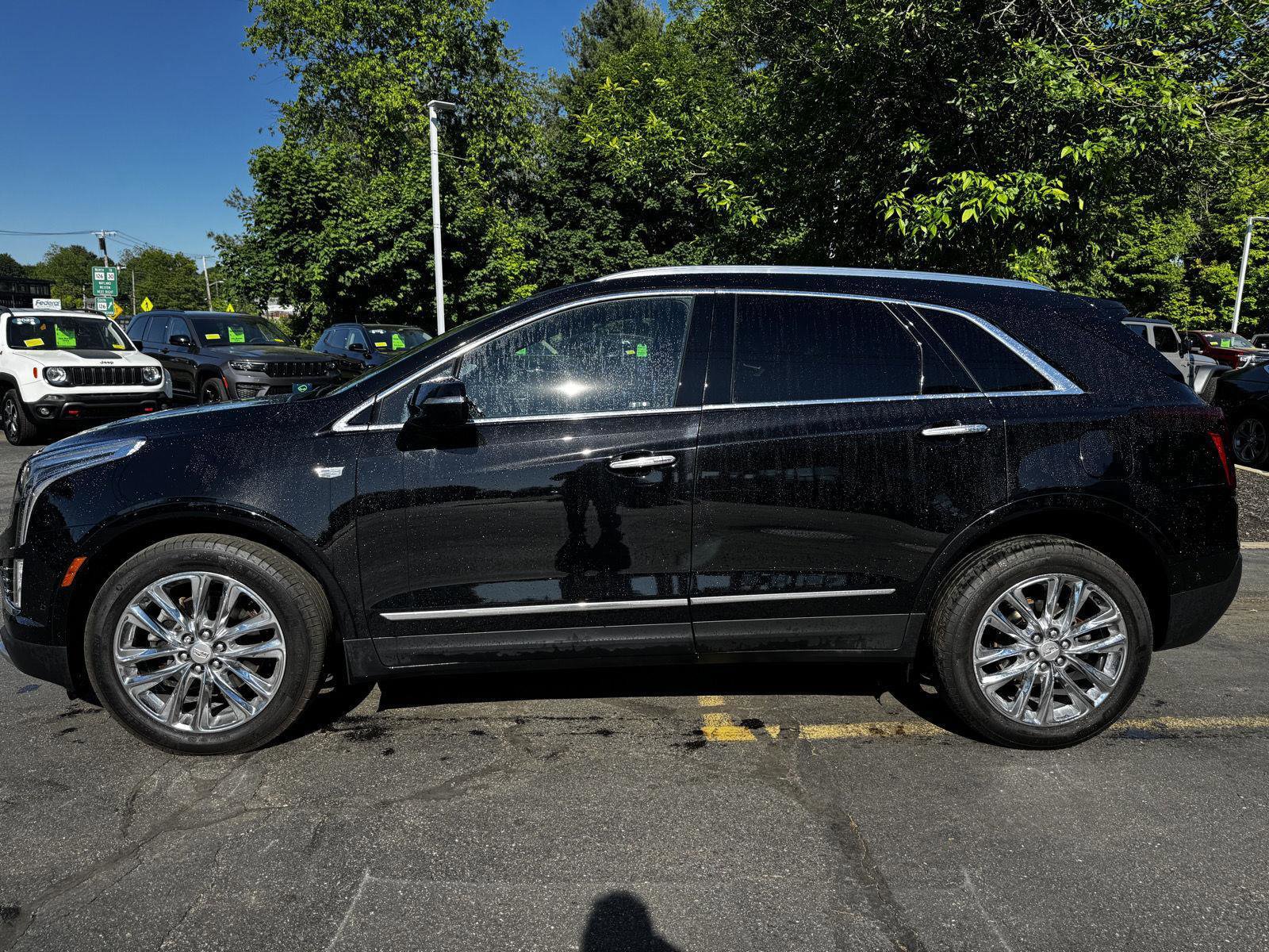Used 2023 Cadillac XT5 Premium Luxury w/ Technology Package AWD/4WD image 7