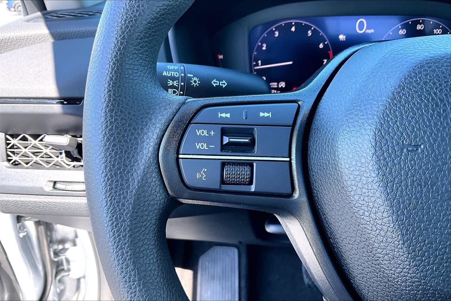 Used 2023 Honda Accord EX image 21