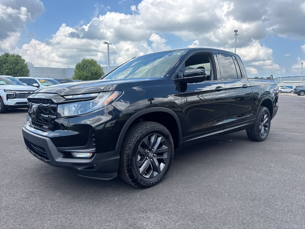 Used 2024 Honda Ridgeline Sport image 2