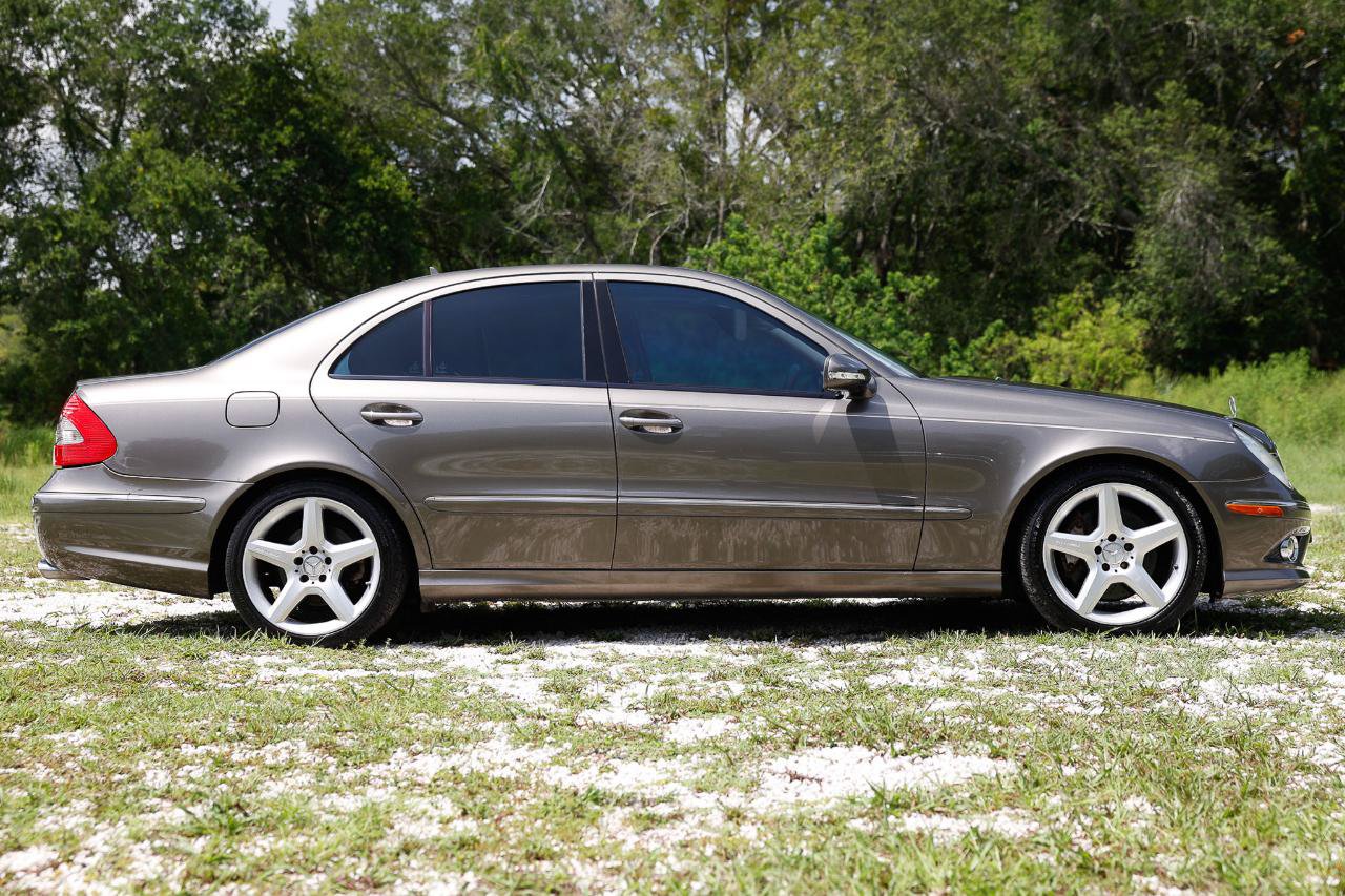 Used 2009 Mercedes-Benz E 350 Sedan w/ Premium 1 Pkg image 13