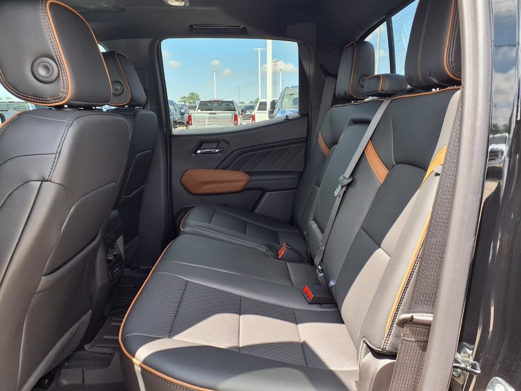 Used 2026 GMC Canyon AT4 w/ Technology Plus Package AWD/4WD image 13