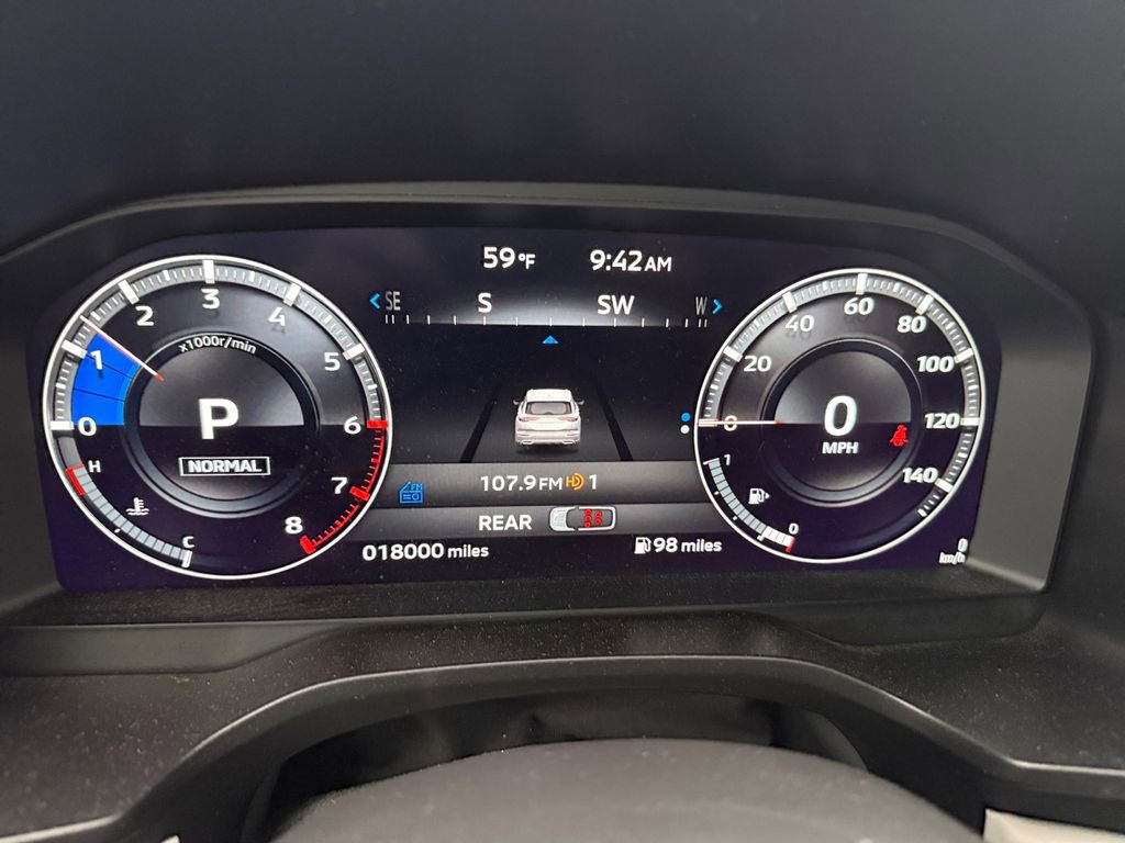 Used 2023 Mitsubishi Outlander SEL AWD/4WD image 16