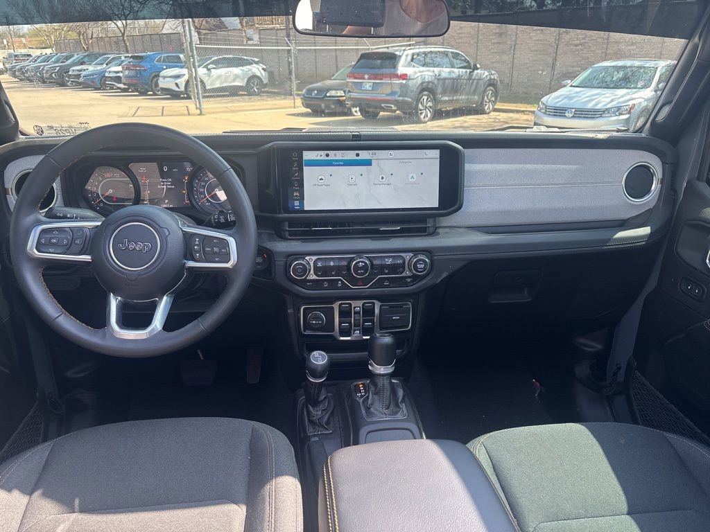 Used 2024 Jeep Wrangler Sahara AWD/4WD image 13