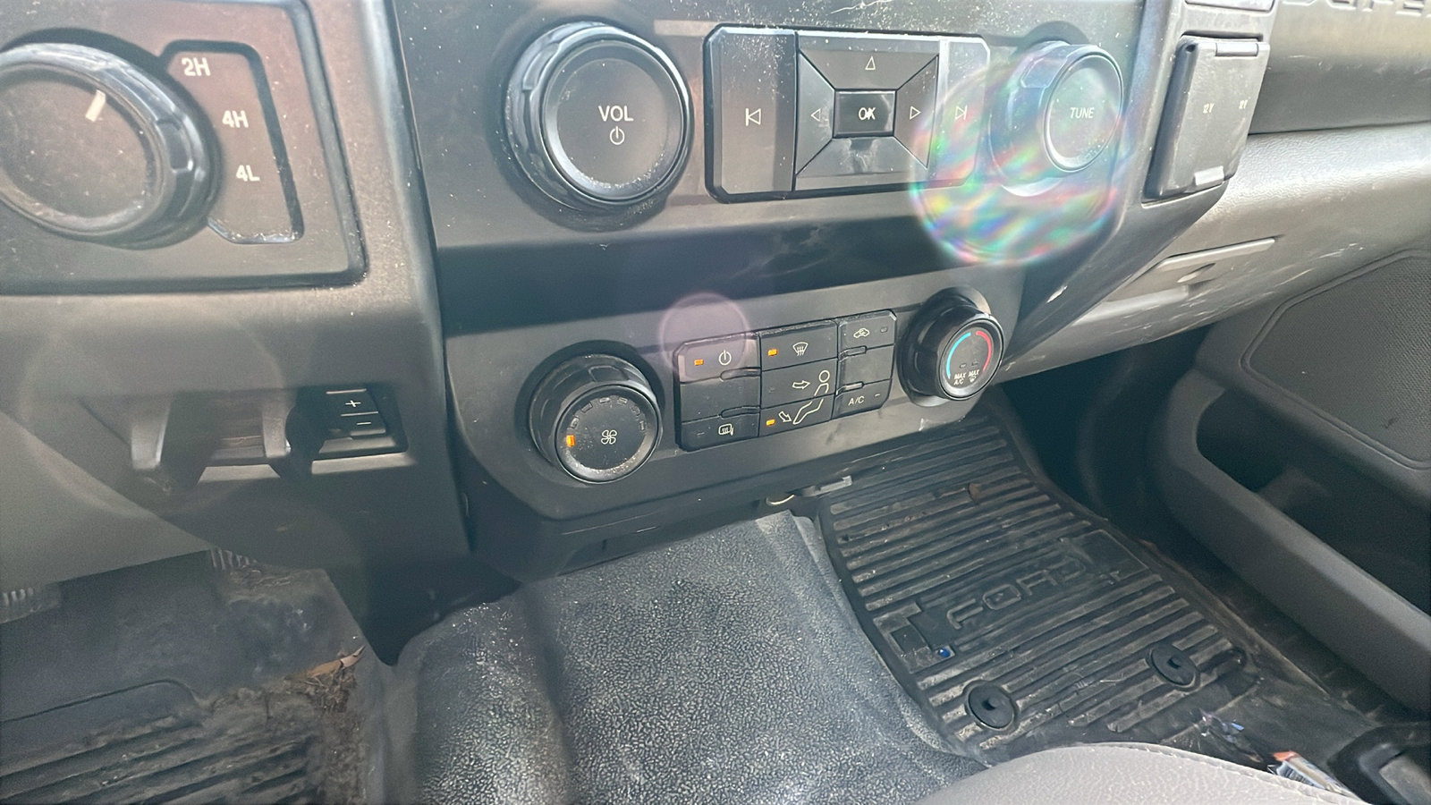 Used 2020 Ford F250 XL w/ Power Equipment Group image 31