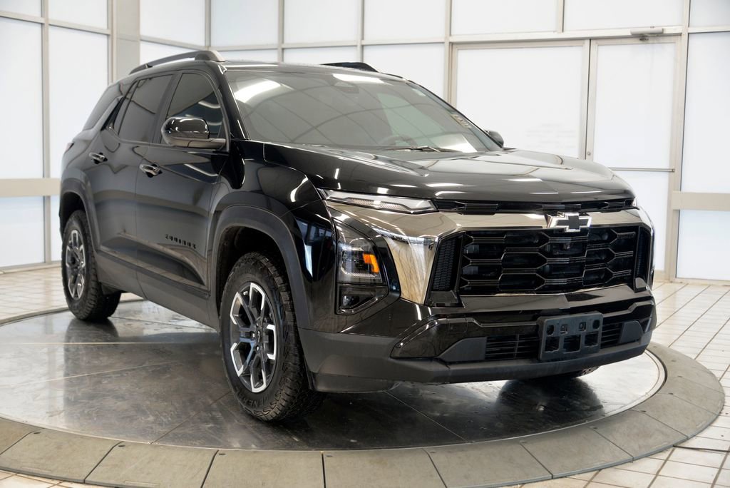 Used 2025 Chevrolet Equinox ACTIV w/ Safety and Technology Package image 2