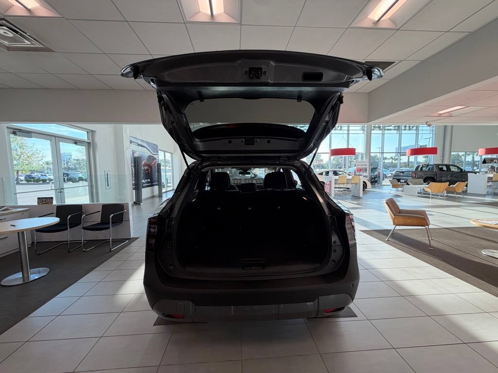 New 2026 Nissan Kicks SV w/ Charging Package FWD image 5