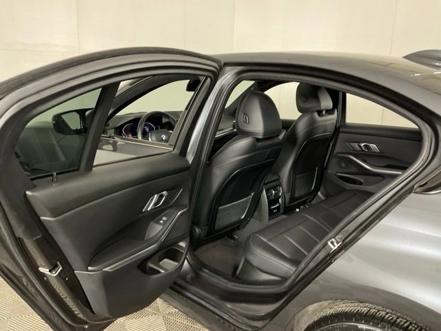 Used 2022 BMW 330i xDrive Sedan w/ Premium Package image 37
