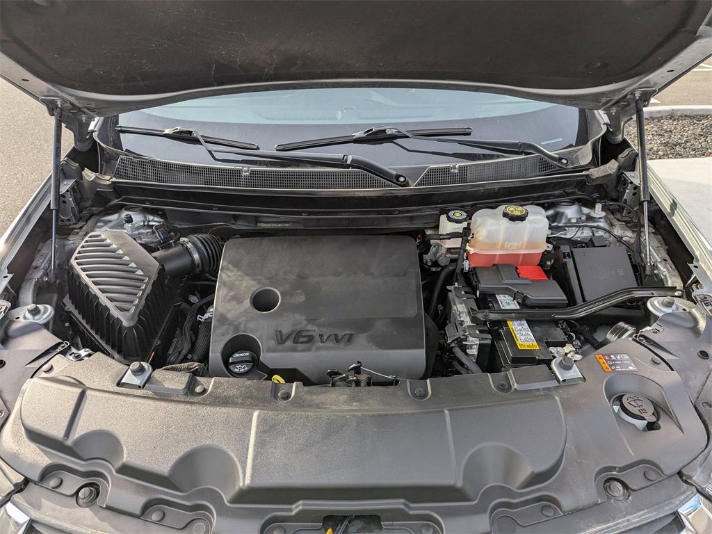 Used 2023 Chevrolet Traverse LT w/ Rear Camera Mirror Package image 57