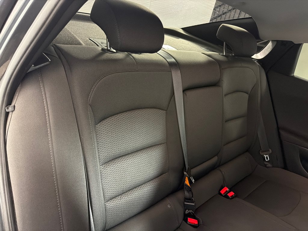 Used 2018 Chevrolet Malibu LT FWD image 21