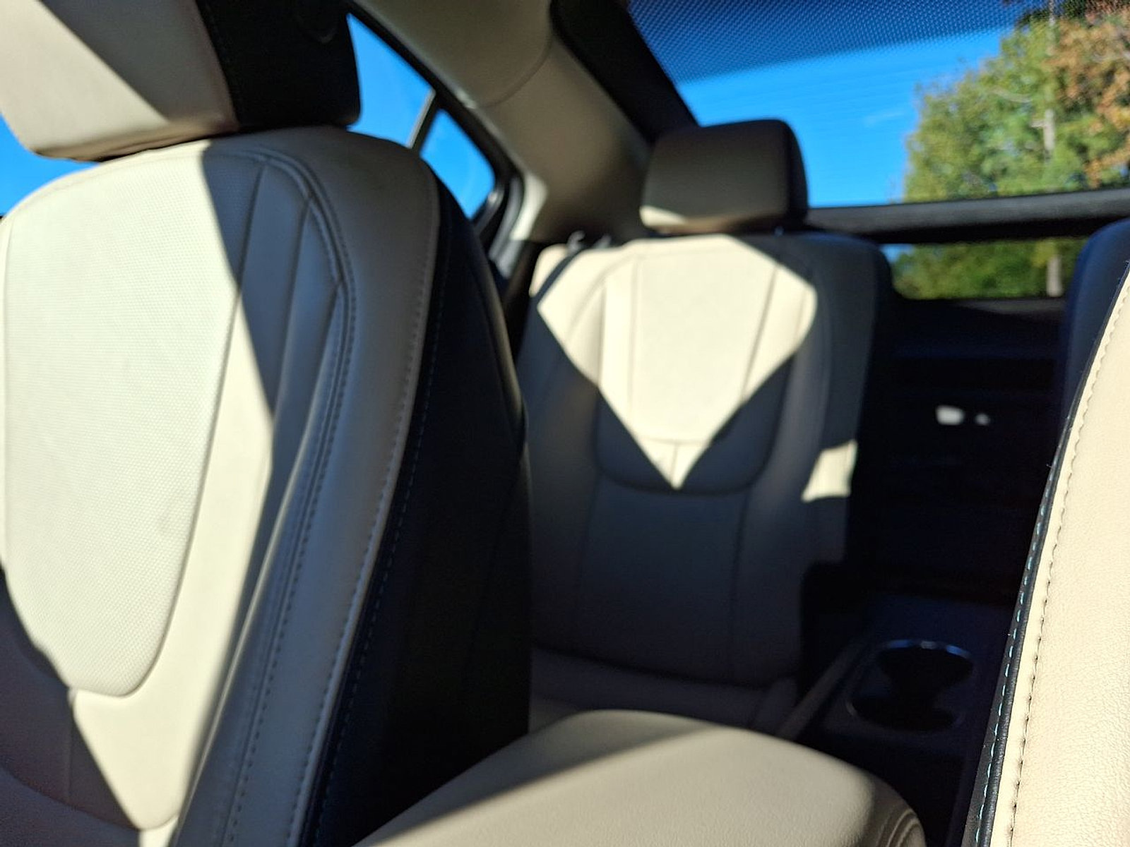 Certified 2012 Chevrolet Volt Premium w/ Premium Trim Package FWD image 12
