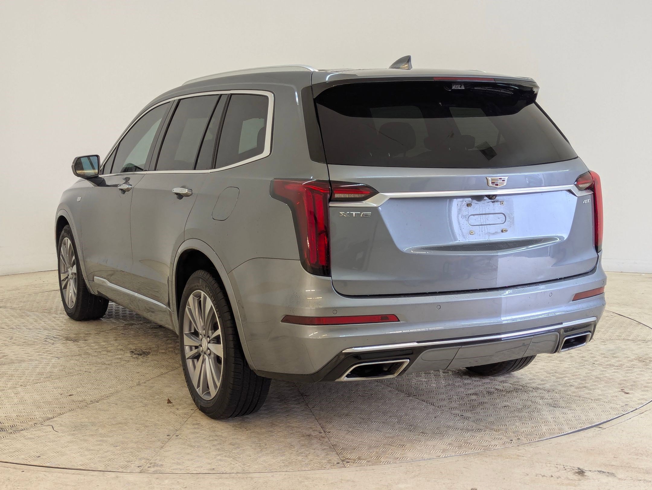 Used 2020 Cadillac XT6 Premium Luxury image 3