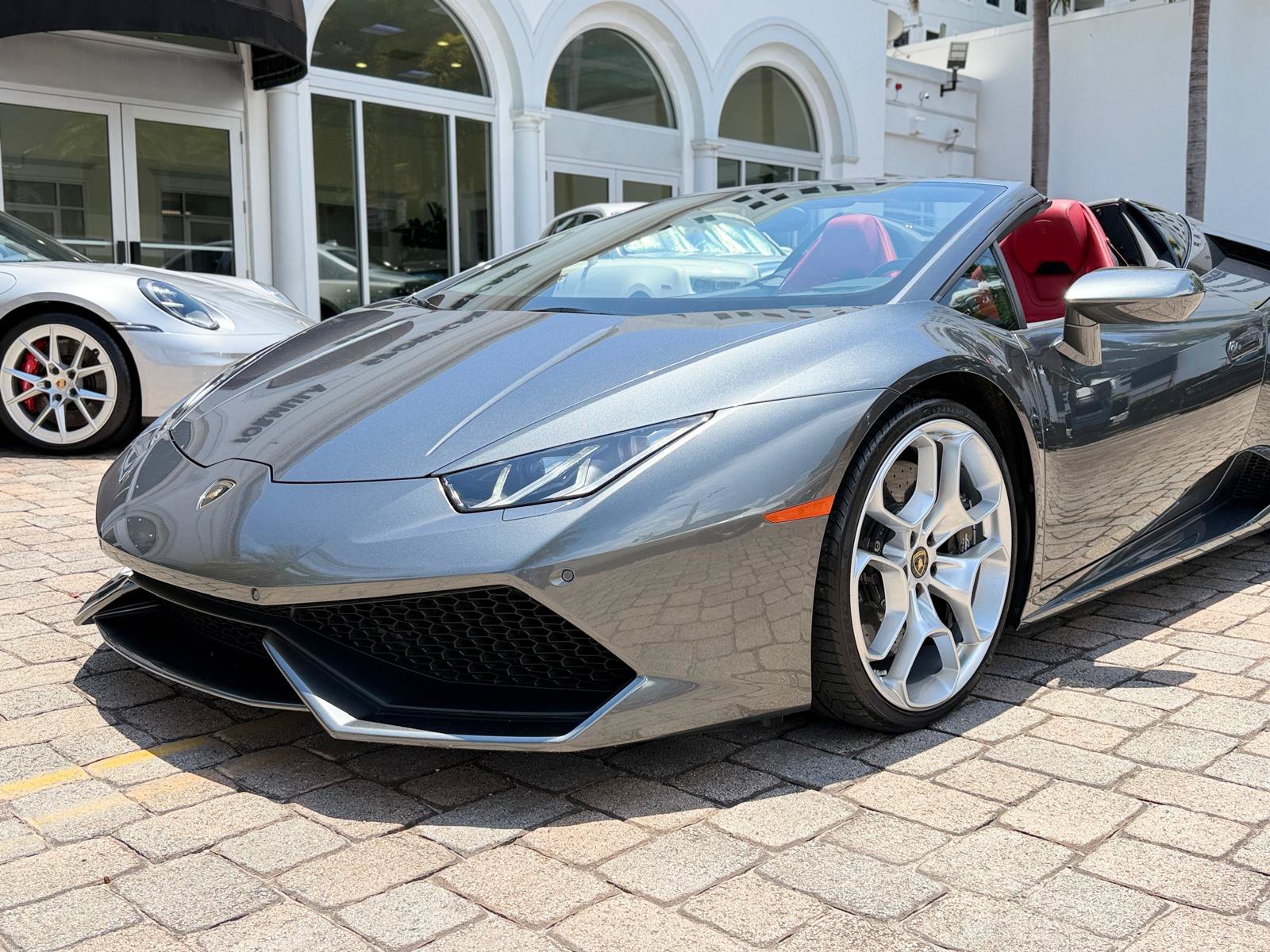 Used 2016 Lamborghini Huracan LP 610-4 AWD/4WD image 3