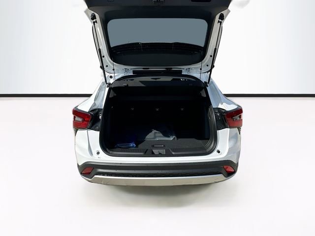 New 2026 Chevrolet Trax LT w/ LPO, Blackout Package image 25