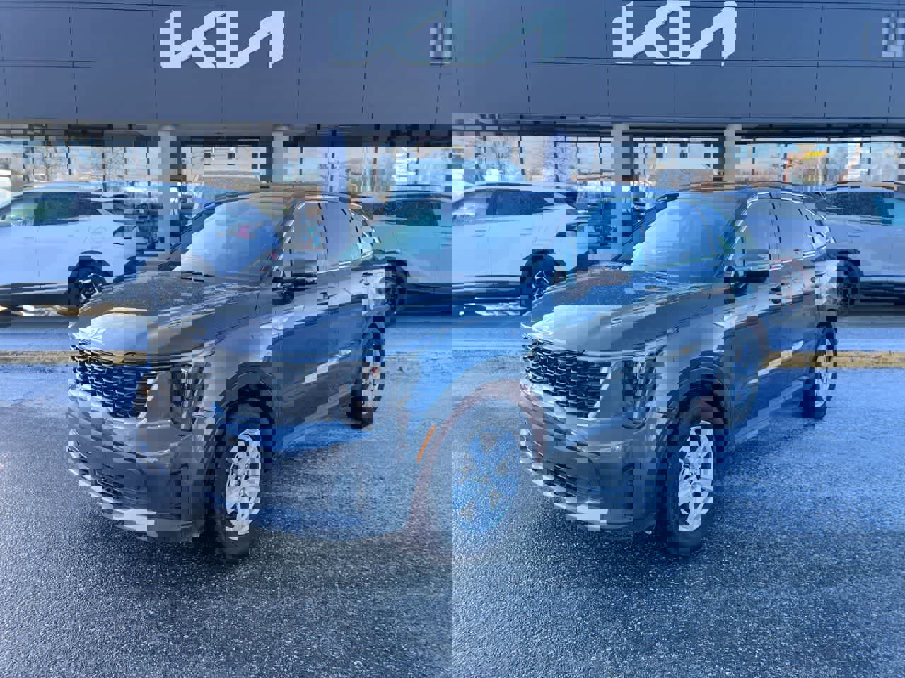 Used 2024 Kia Sorento LX