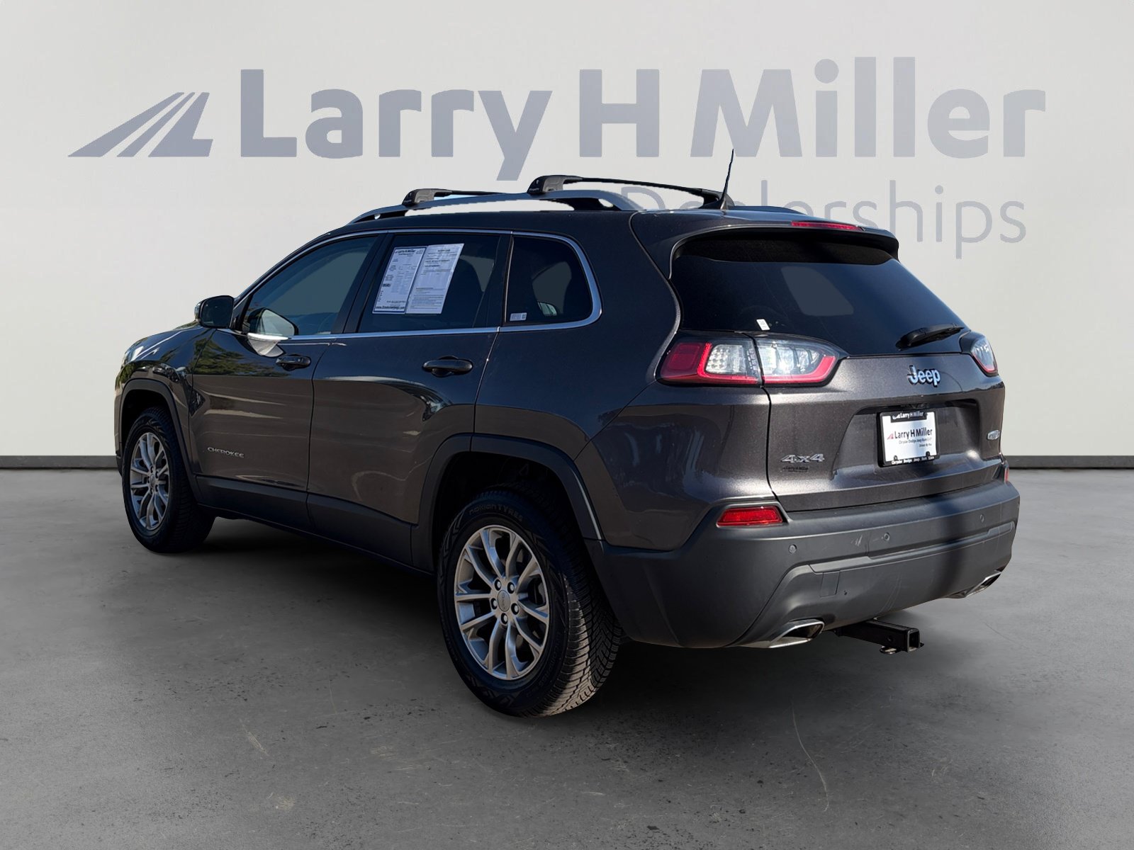 Used 2021 Jeep Cherokee Latitude Lux AWD/4WD image 4