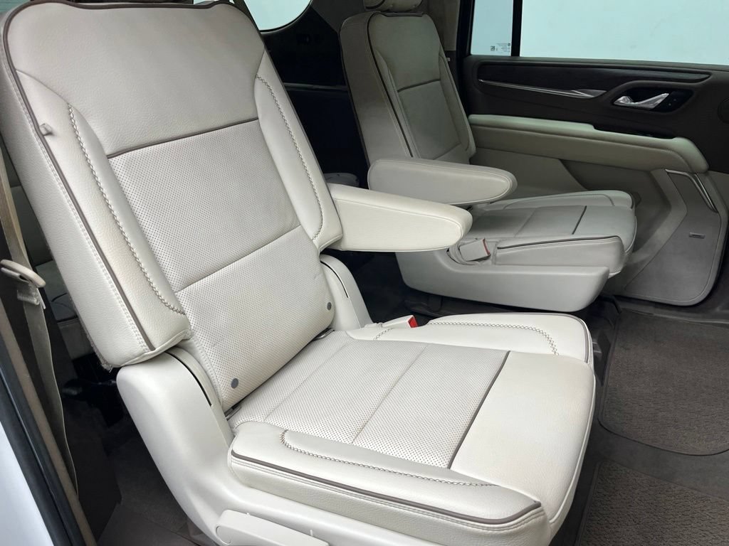Used 2021 GMC Yukon XL Denali AWD/4WD image 25