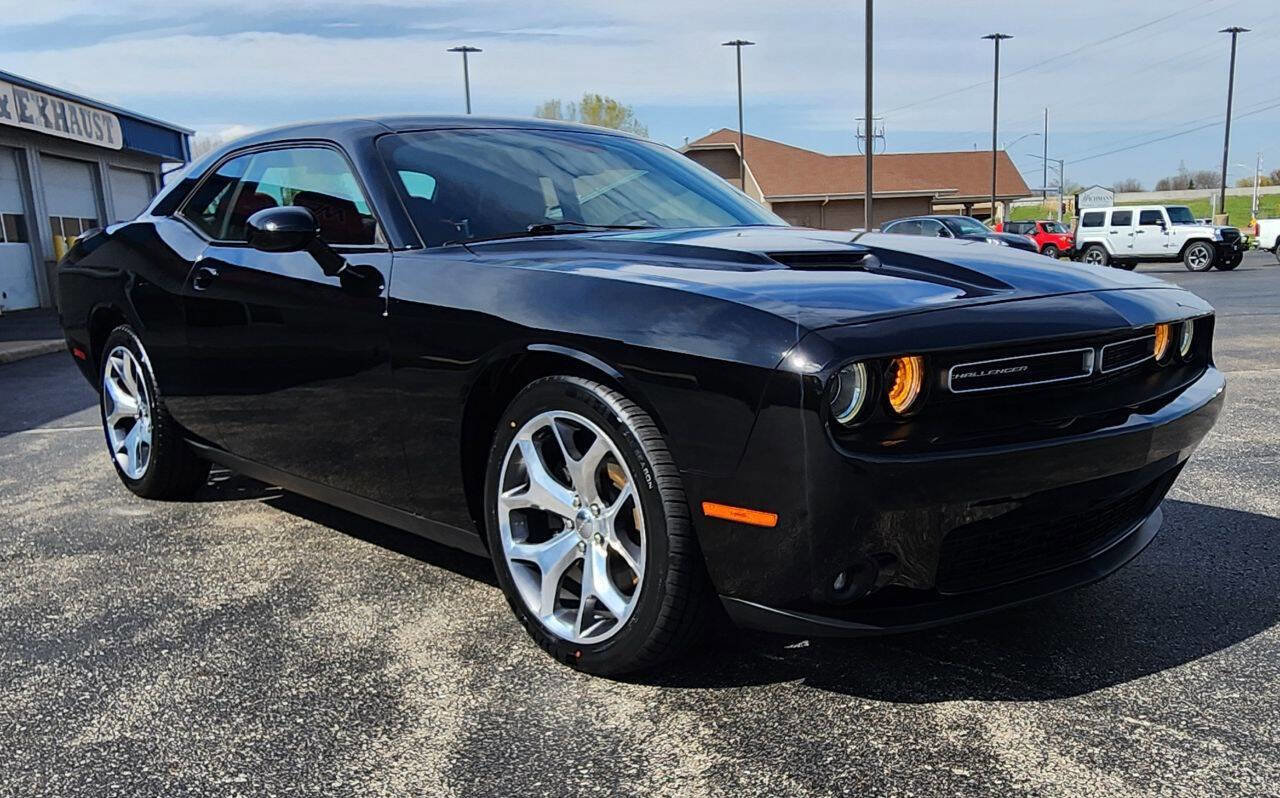 Used 2016 Dodge Challenger SXT Plus RWD image 12