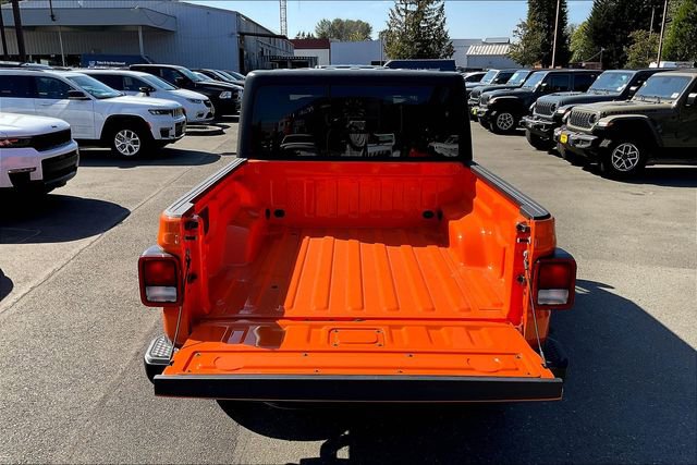 New 2025 Jeep Gladiator Sport image 22