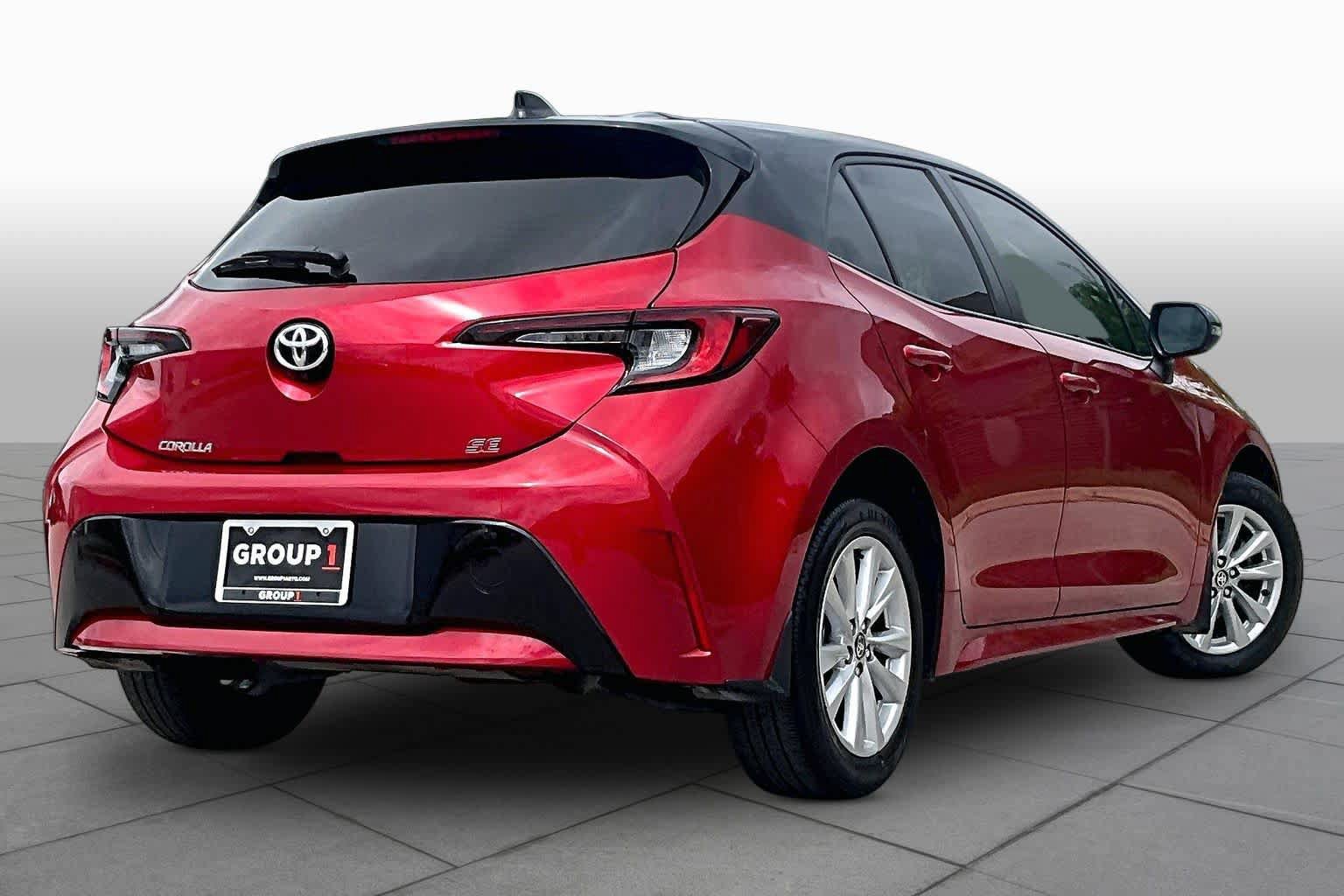 Used 2025 Toyota Corolla SE FWD image 13
