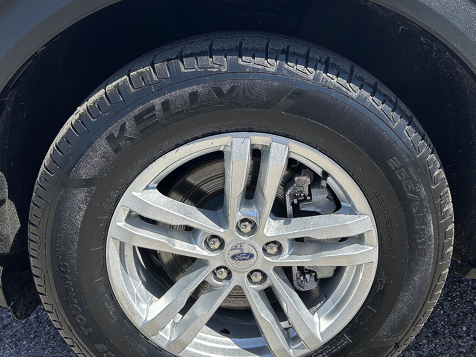 Used 2023 Ford Explorer XLT w/ Equipment Group 202A AWD/4WD image 9