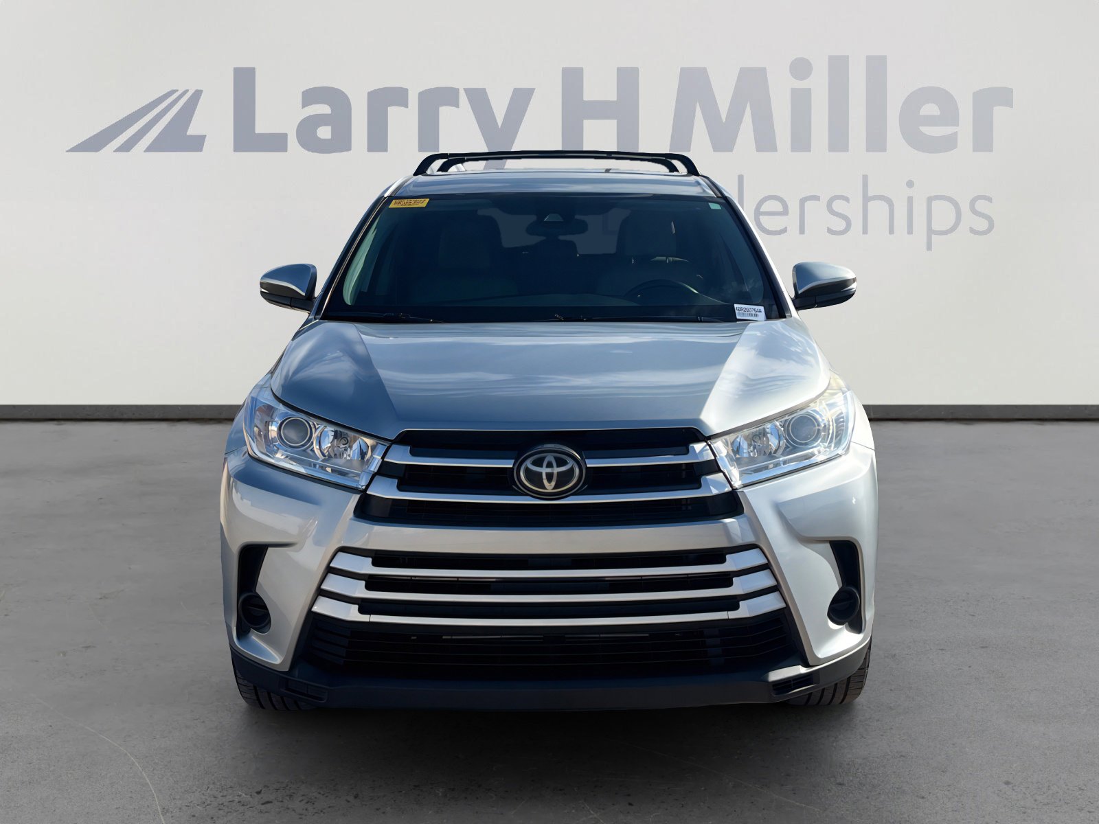 Used 2019 Toyota Highlander LE FWD image 8