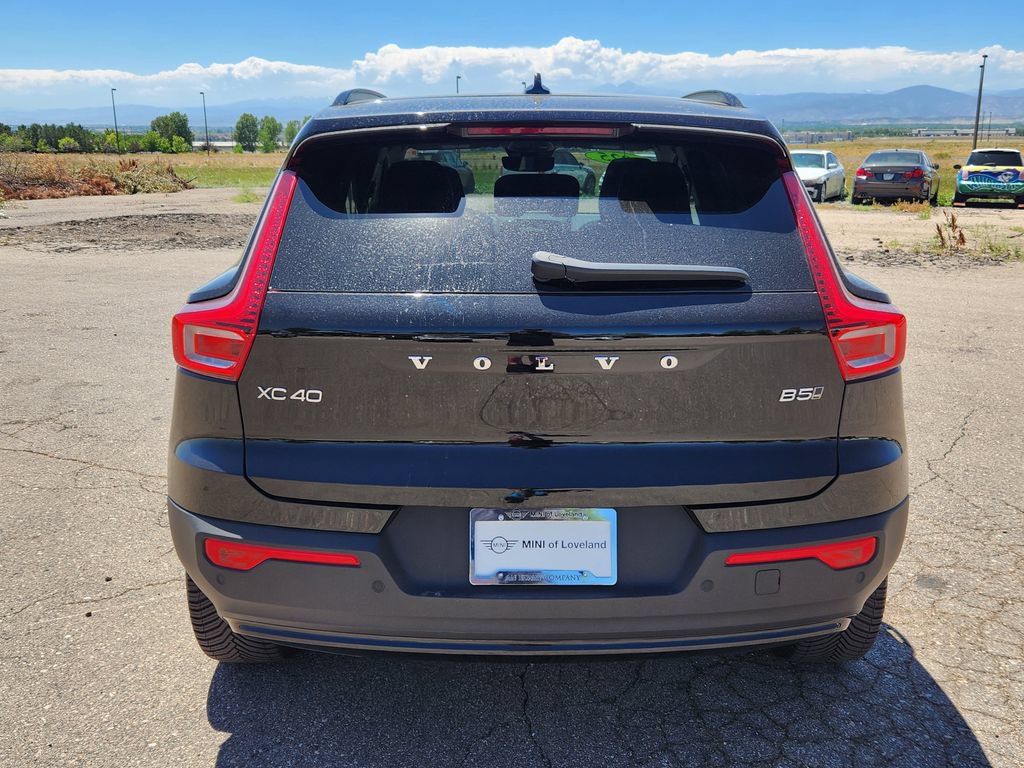 Used 2025 Volvo XC40 B5 Plus w/ Climate Package AWD/4WD image 14