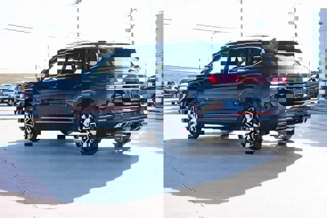 New 2025 Volkswagen Atlas SEL image 4