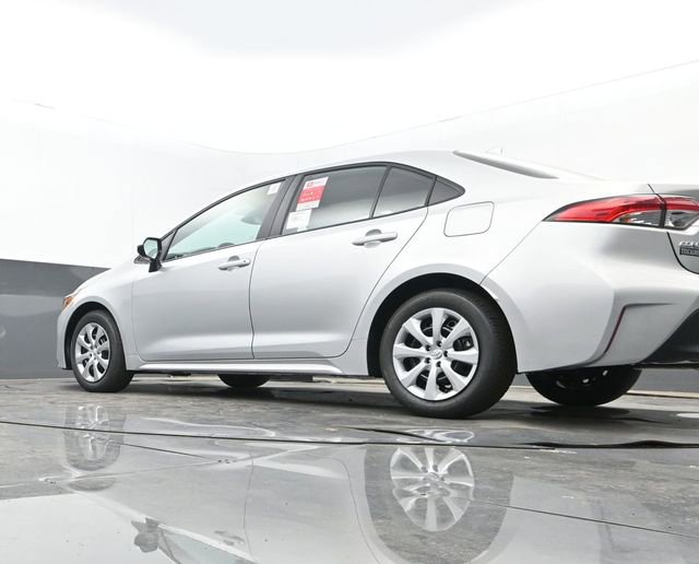 New 2026 Toyota Corolla LE FWD image 23