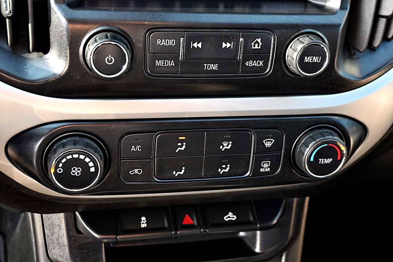 Used 2015 Chevrolet Colorado LT w/ LT Convenience Package image 22