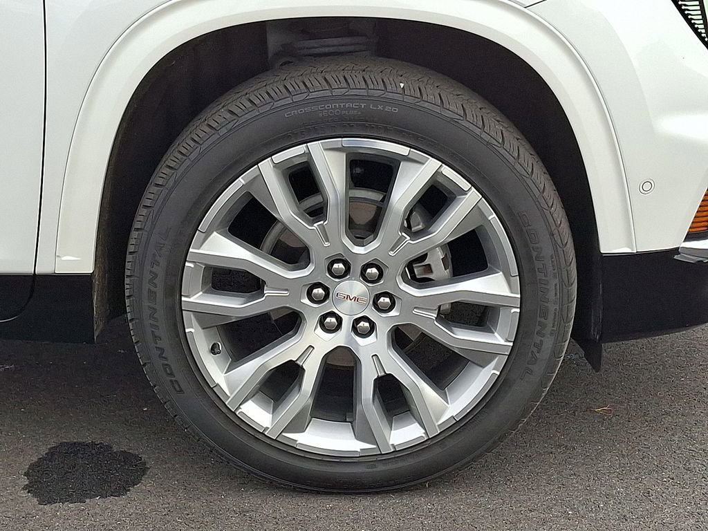 Used 2024 GMC Acadia Denali w/ Super Cruise Package image 8