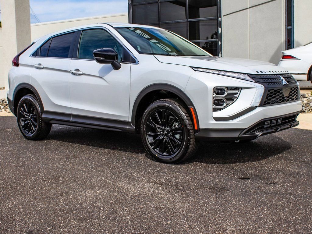 New 2026 Mitsubishi Eclipse Cross LE image 3