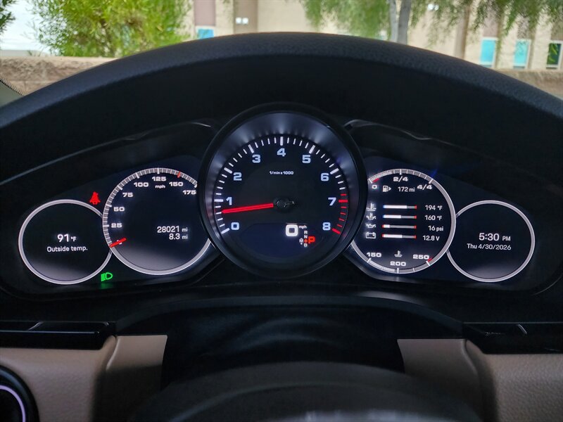 Used 2022 Porsche Cayenne Platinum Edition AWD/4WD image 31