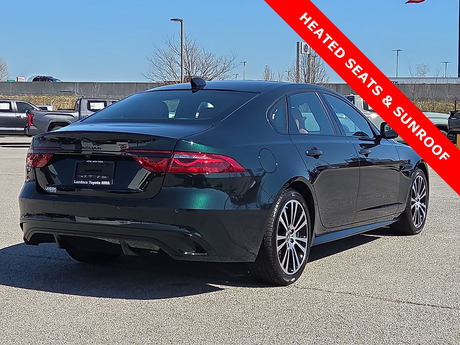 Used 2024 Jaguar XF R-Dynamic SE image 5