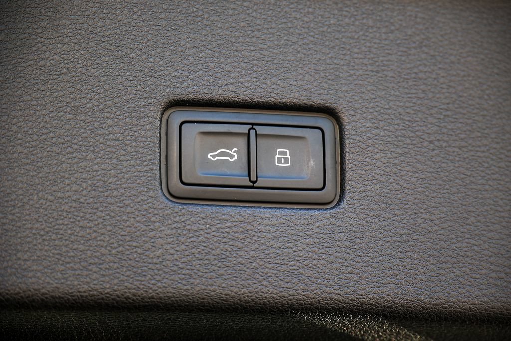 Used 2021 Audi RS Q8 w/ Black Optic Package AWD/4WD image 47
