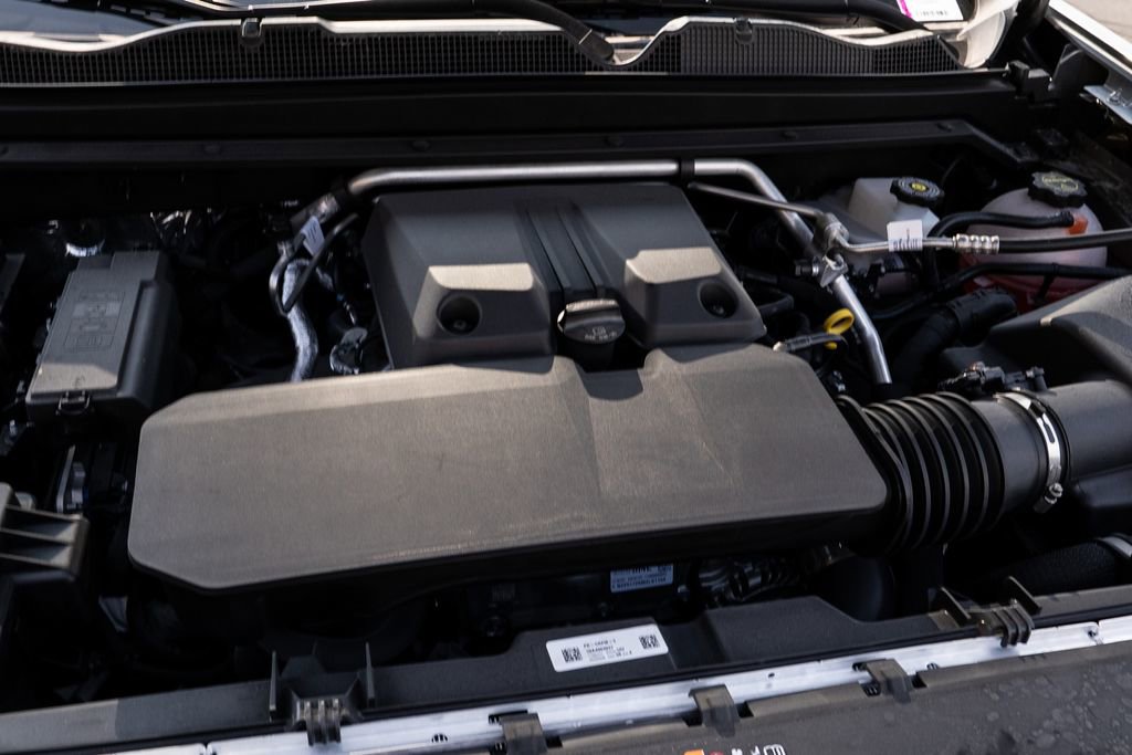 New 2025 Chevrolet Colorado LT w/ LT Convenience Package image 36